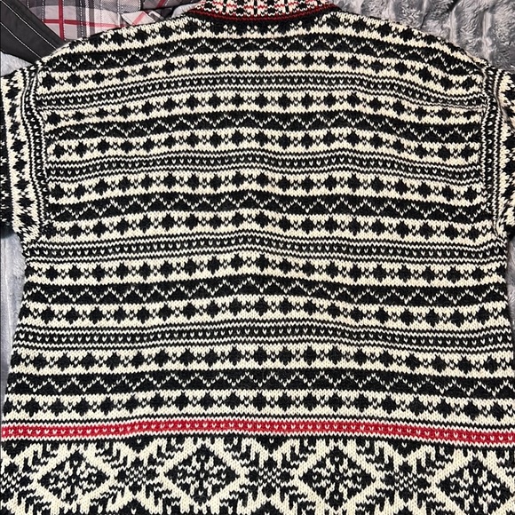 L.L. Bean Black and White Patterned women’s cardigan - Picture 6 of 7